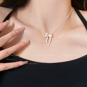 INS Metal Simplicity Clavicle Chain