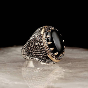 Classic Inlaid Black Stone Zircon Ring